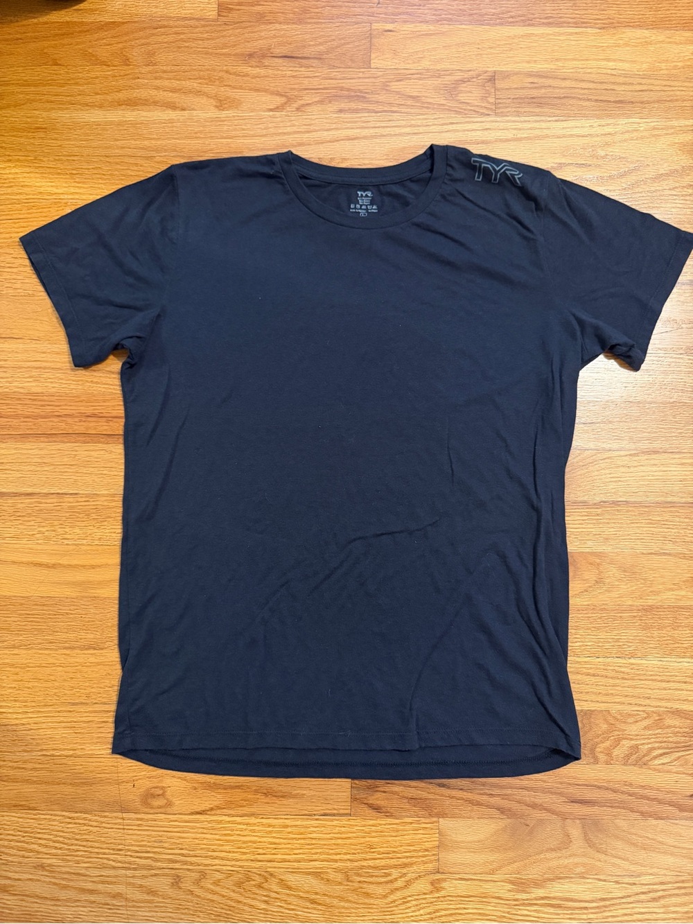 TYR Black Short Sleeve Crew Neck Athletic Tee